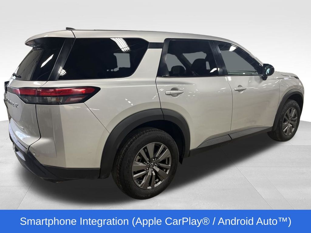 View vehicle photo 6