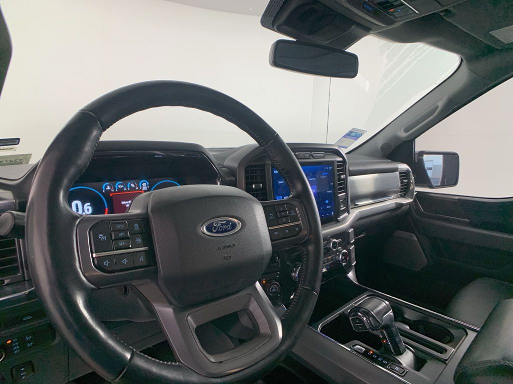 2021 Ford F-150 Lariat 32