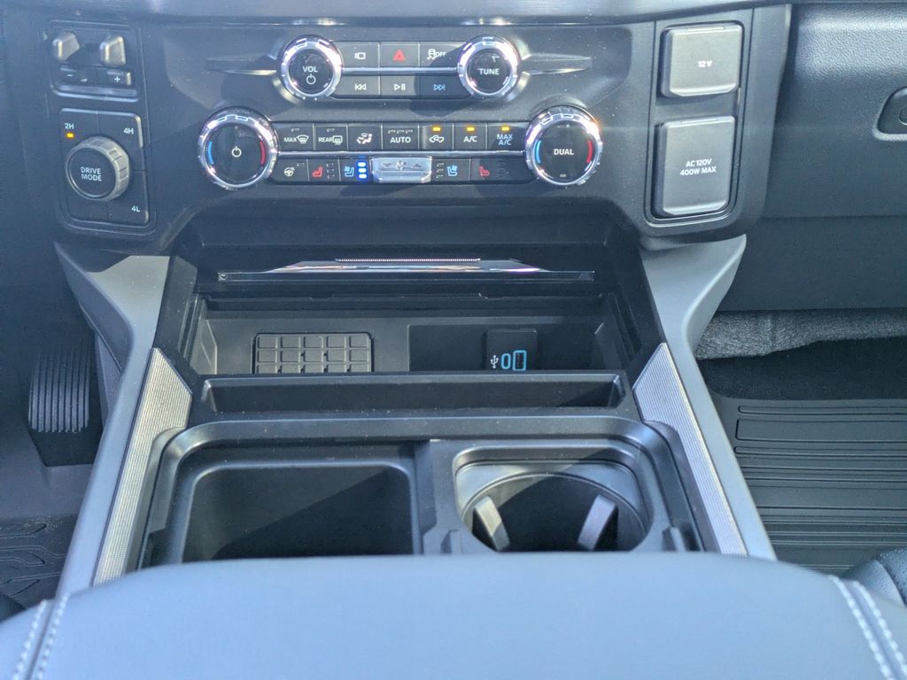 2026 Ford F-350 Super Duty LARIAT