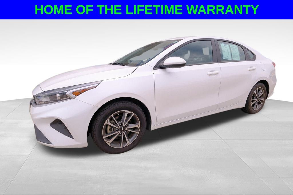 Used 2023 Kia Forte LXS with VIN 3KPF24AD4PE535749 for sale in Center Point, IA