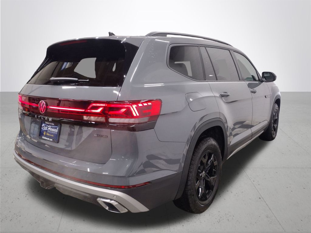 2025 Volkswagen Atlas 2.0T Peak Edition SE W/Tech