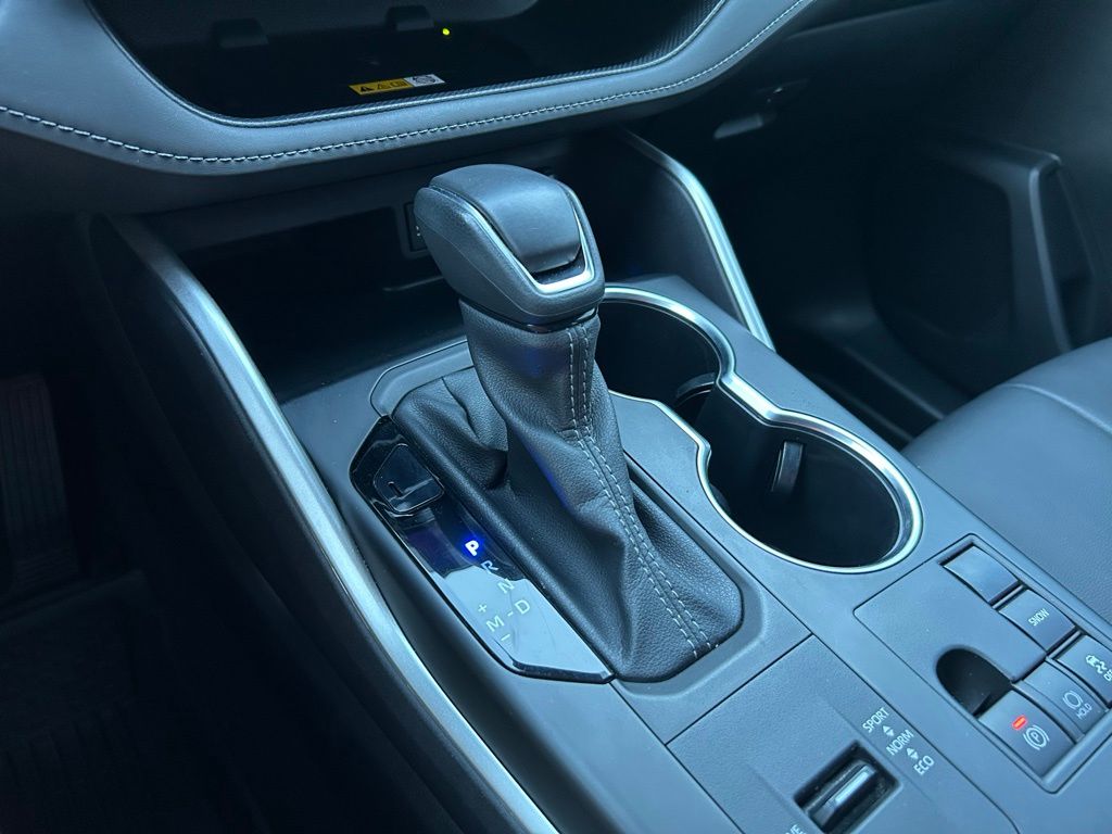 Thumbnail: 2024 Toyota Highlander - 28