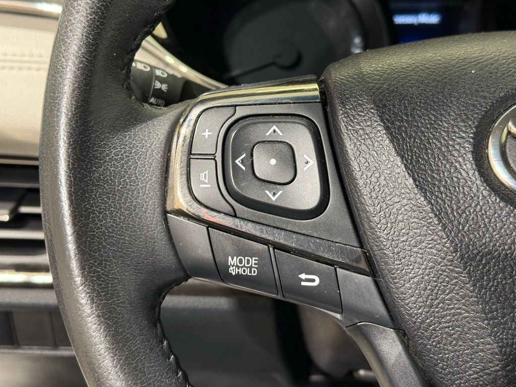 Thumbnail: 2014 Toyota Avalon - 22