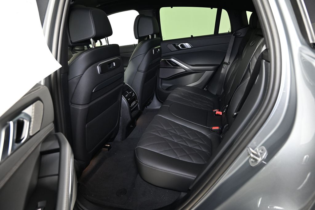 Thumbnail: 2026 BMW X6 - 25