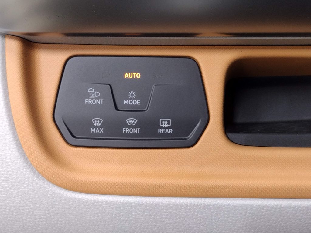 2025 Volkswagen ID. Buzz Pro S Plus