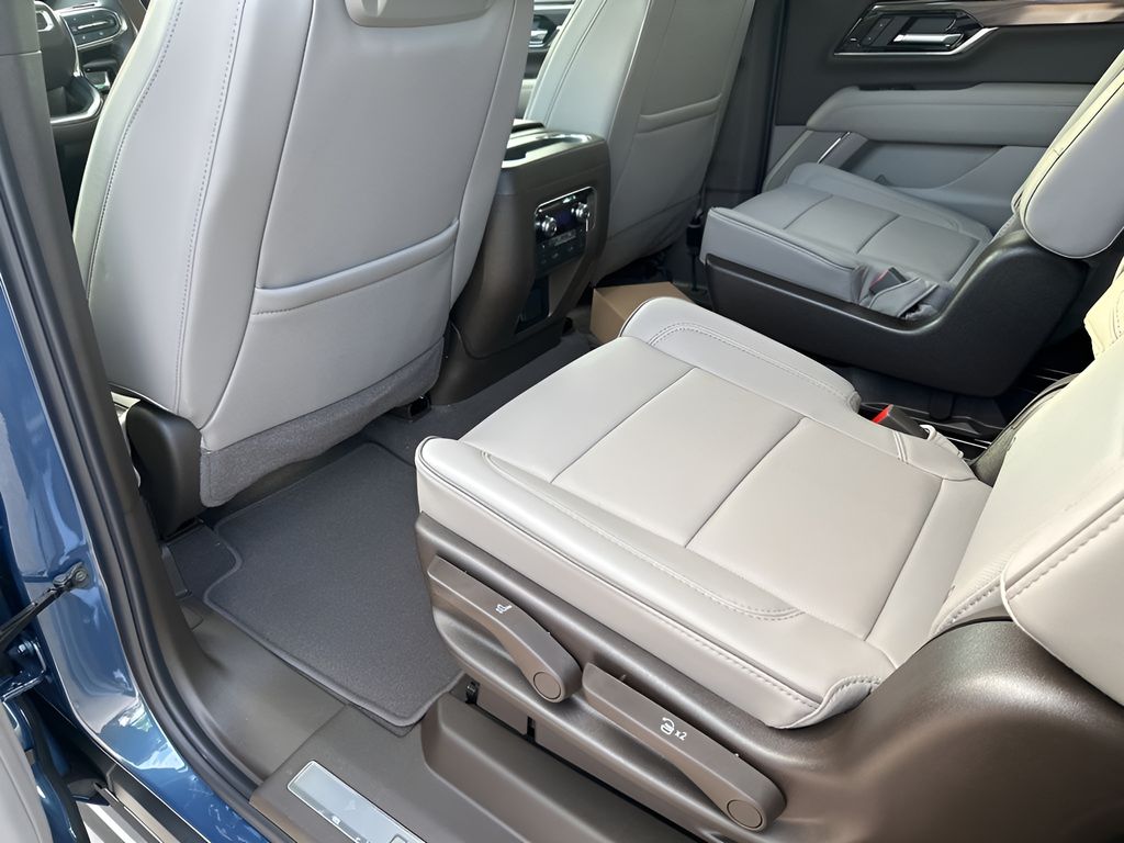 New 2026  GMC Elevation image 20