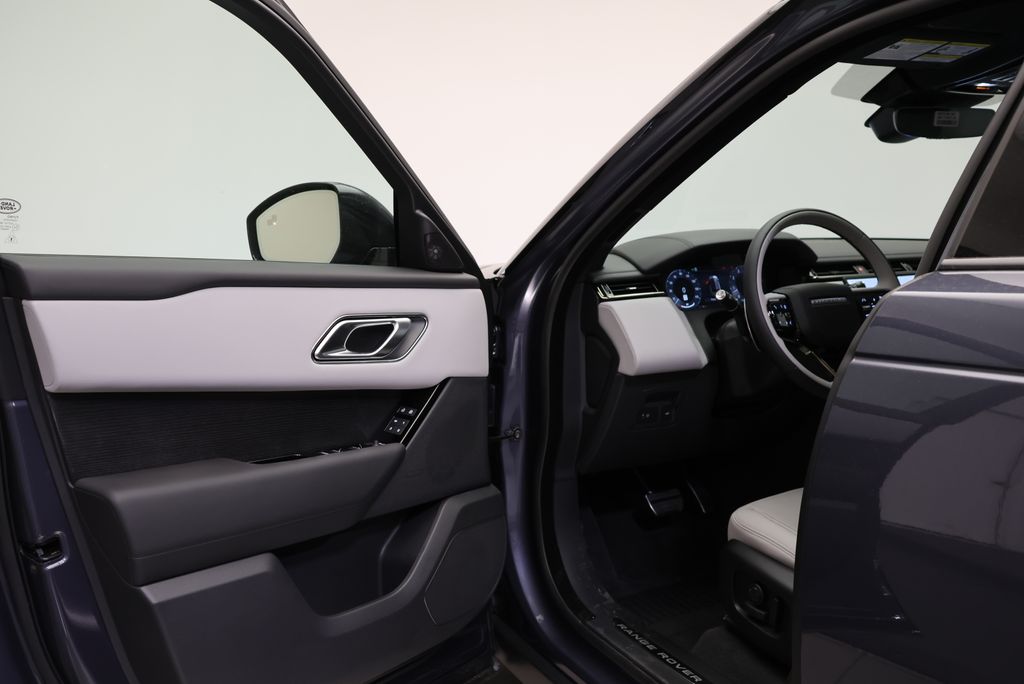 Thumbnail: 2026 Land Rover Range Rover Velar - 30