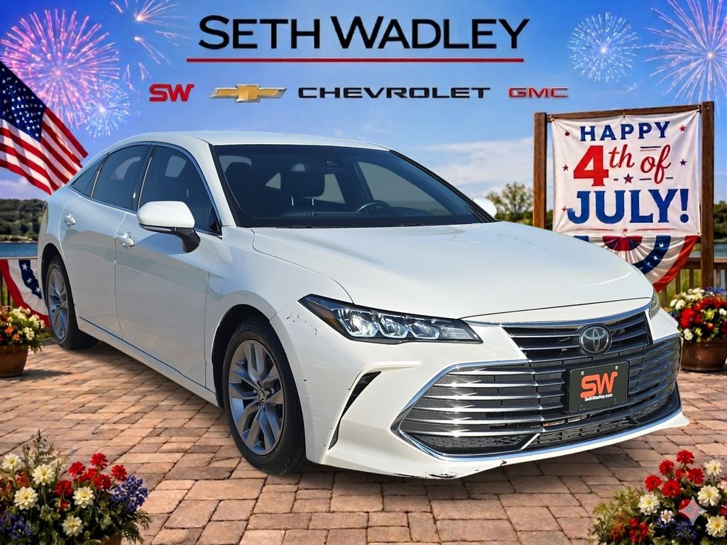 Pearl 2021 Toyota Avalon Sedan Front-Wheel Drive 8-Speed Automatic