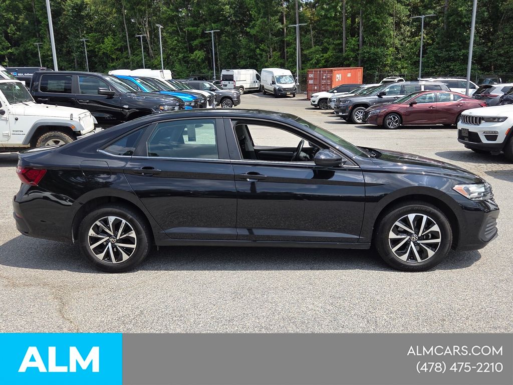 Used 2024 Black Volkswagen 1.5T S image 13