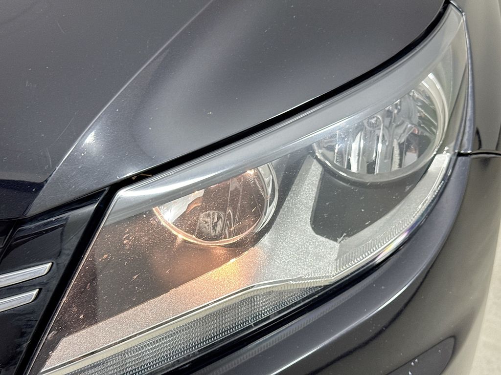 Used Car 2018 Volkswagen Tiguan Limited  2.0t For Sale Under $12,000 In Austin, Texas