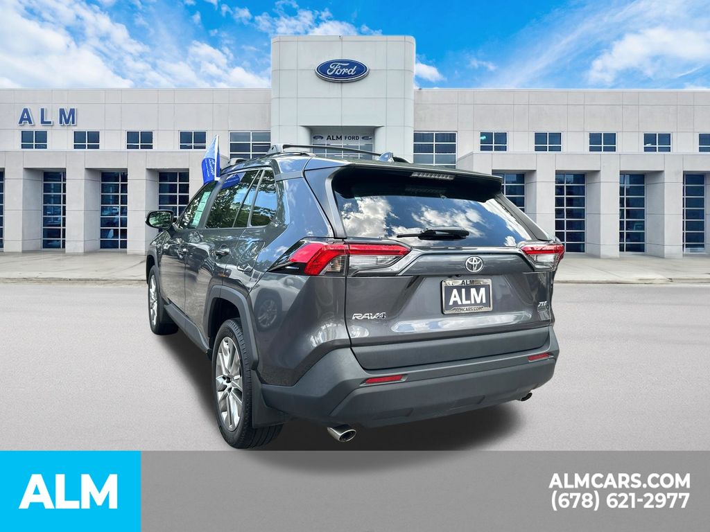 Used 2024 Gray Toyota XLE Premium image 8