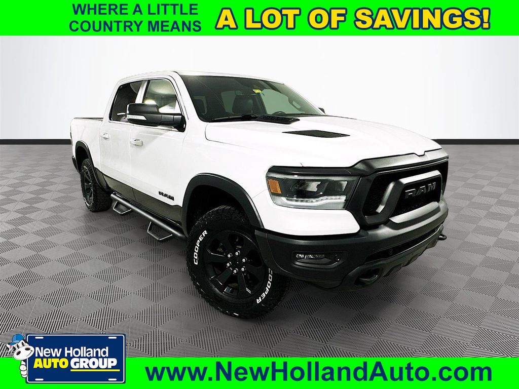 Bright White Clearcoat 2021 RAM 1500 Pickup Truck Four-Wheel Drive 8-Speed Automatic