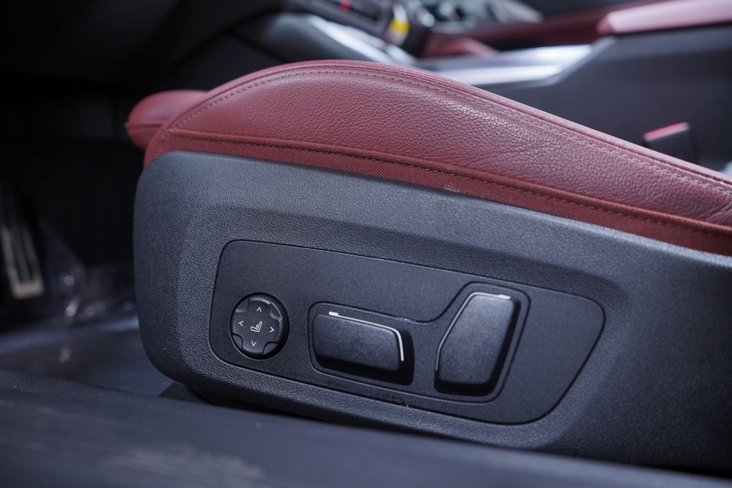 Thumbnail: 2025 BMW 4 Series - 19