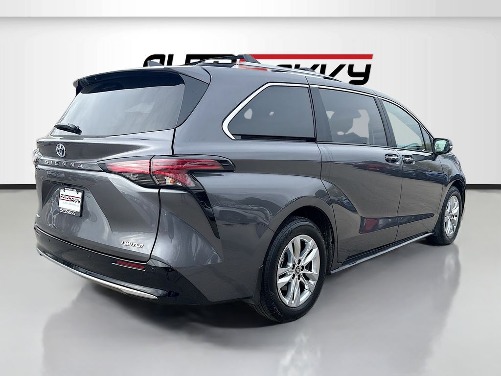 Used 2025 Gray Toyota Limited image 7