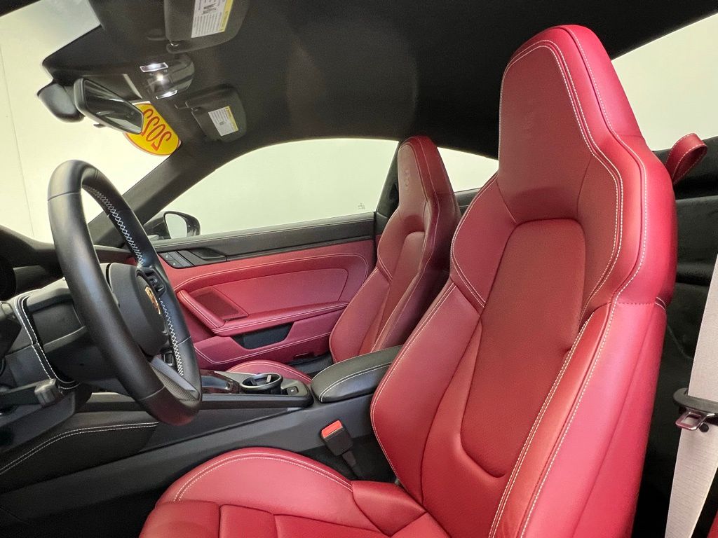 Thumbnail: 2022 Porsche 911 - 5