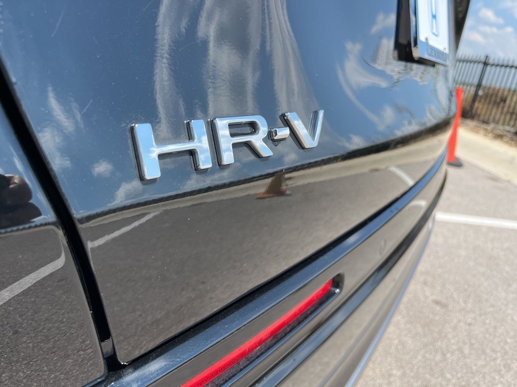 Thumbnail: 2023 Honda HR-V - 8