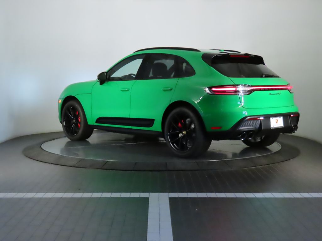 Thumbnail: 2025 Porsche Macan - 3