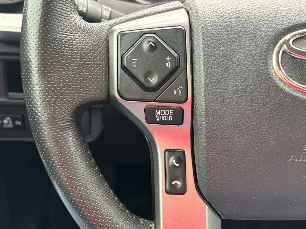 2019 Toyota Tacoma SR5 photo
