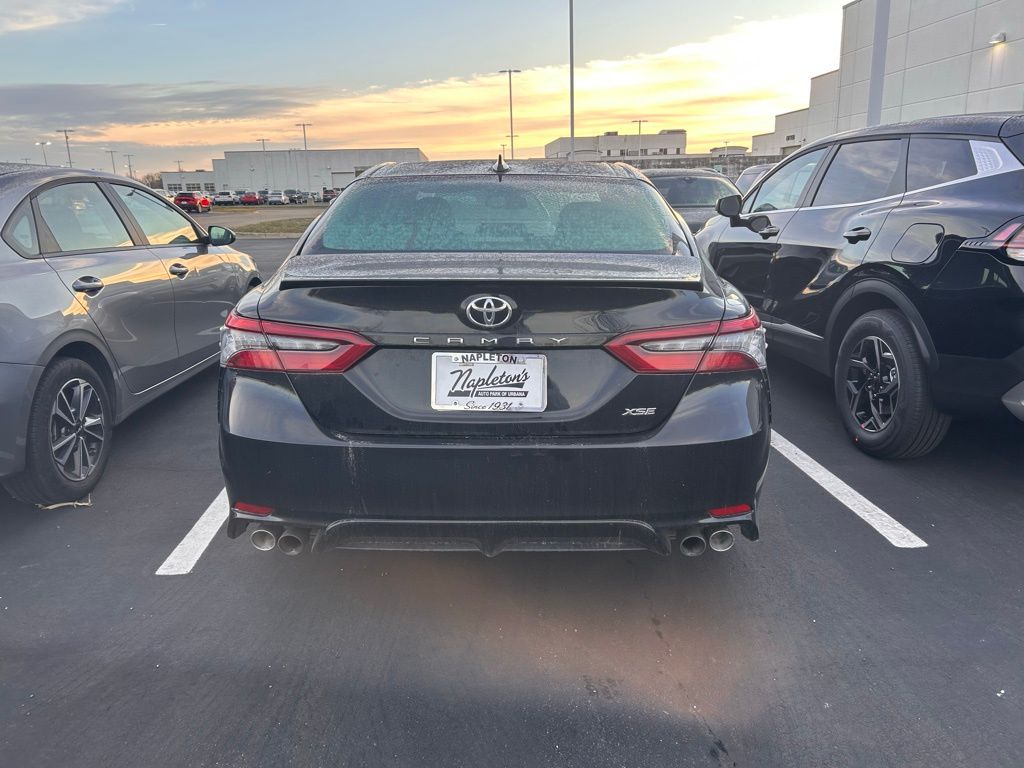 2023 Toyota Camry XSE 4