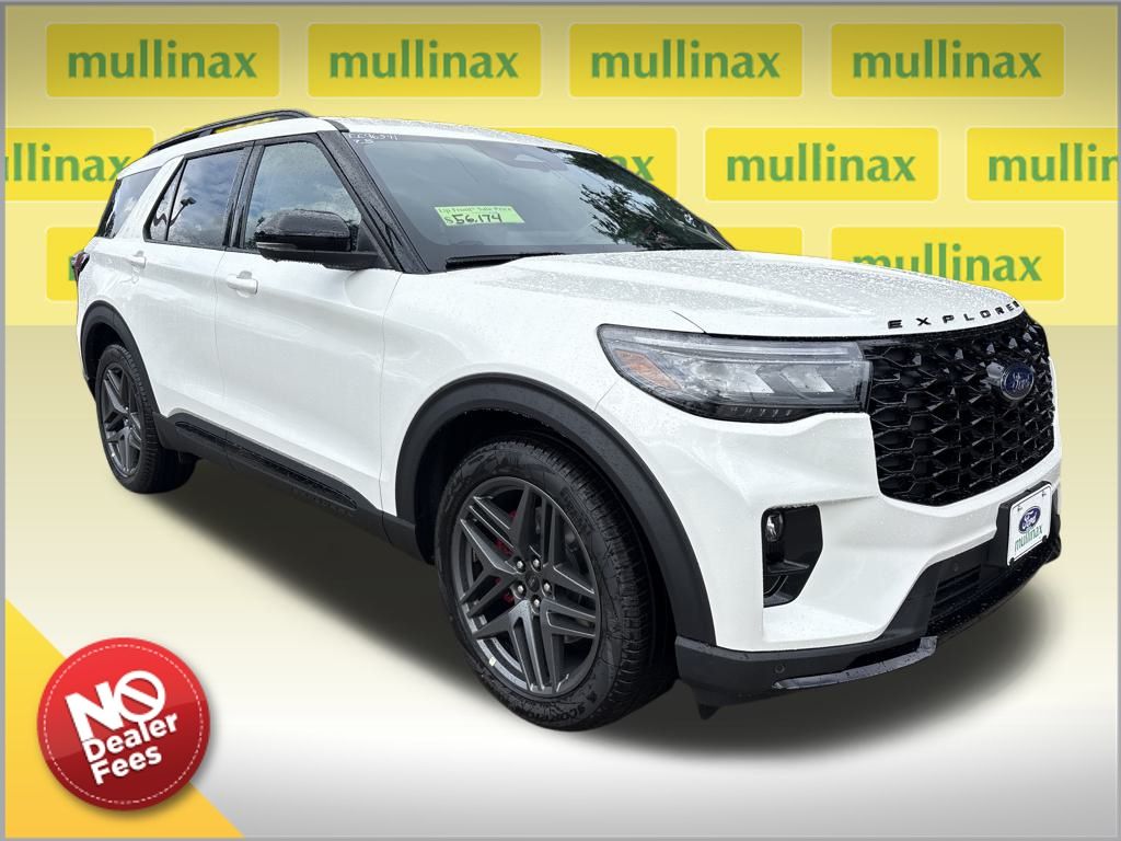 2025 Ford Explorer ST's photo