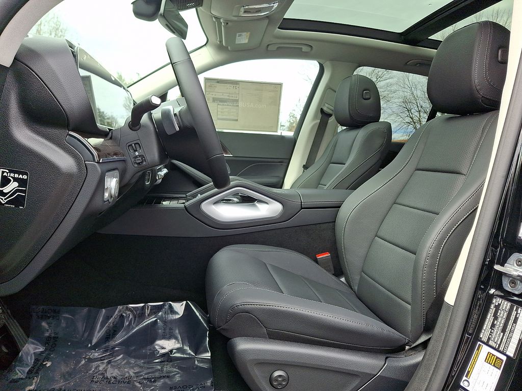 Thumbnail: 2026 Mercedes-Benz GLE - 9