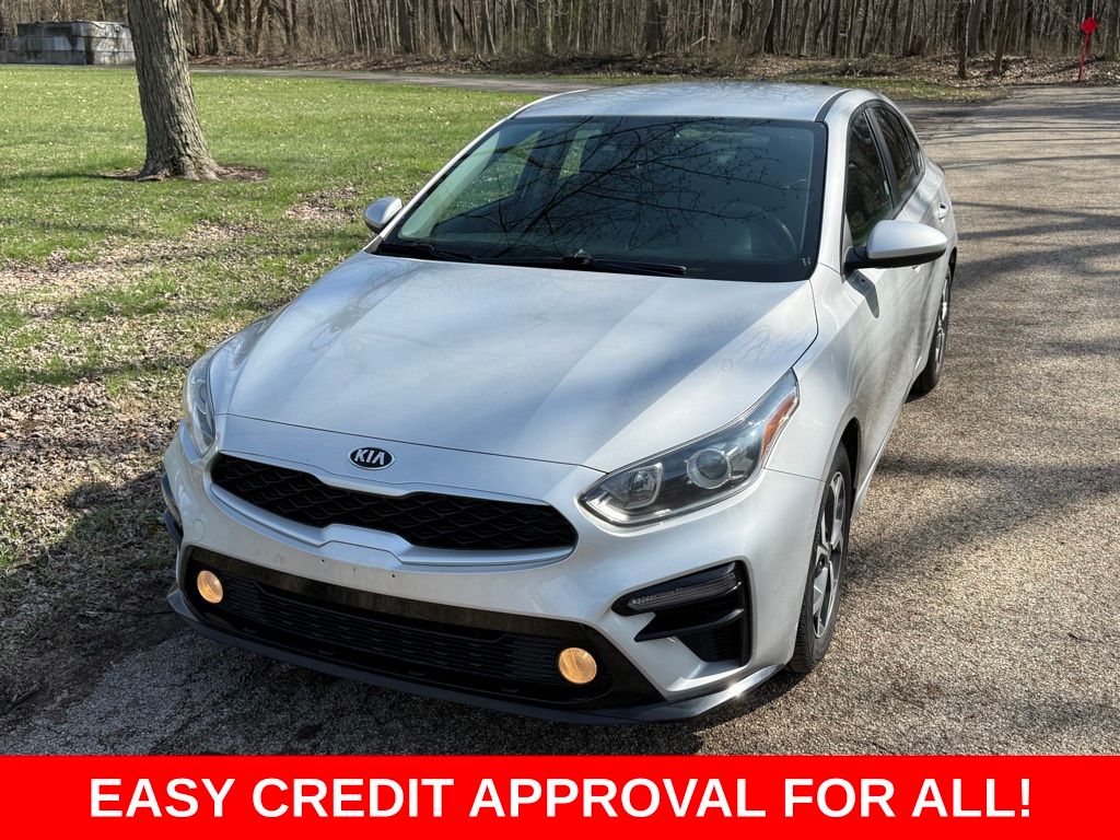 Silky Silver 2021 Kia Forte LXS FWD Sedan Front-Wheel Drive Continuously Variable Transmission