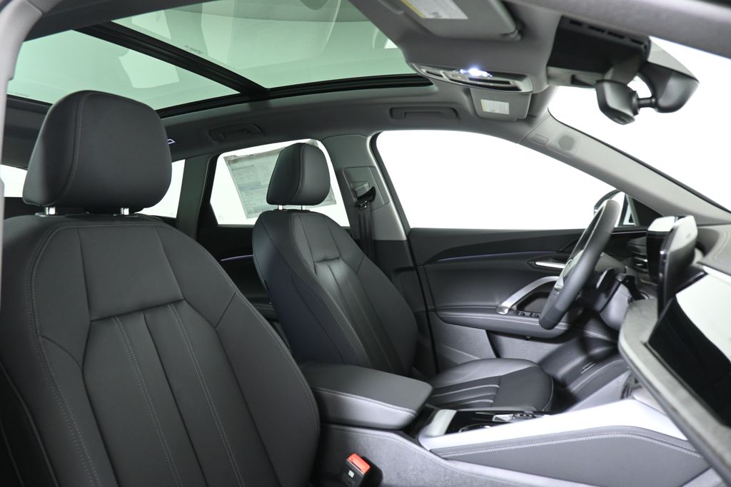 Thumbnail: 2025 Audi Q5 - 22