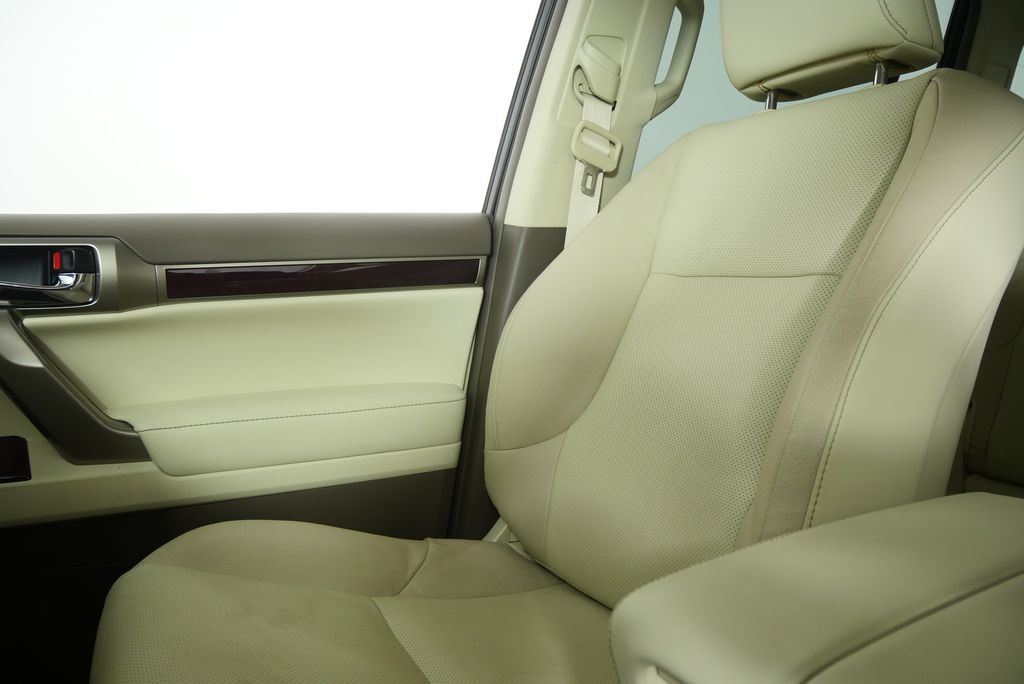 Thumbnail: 2019 Lexus GX - 28