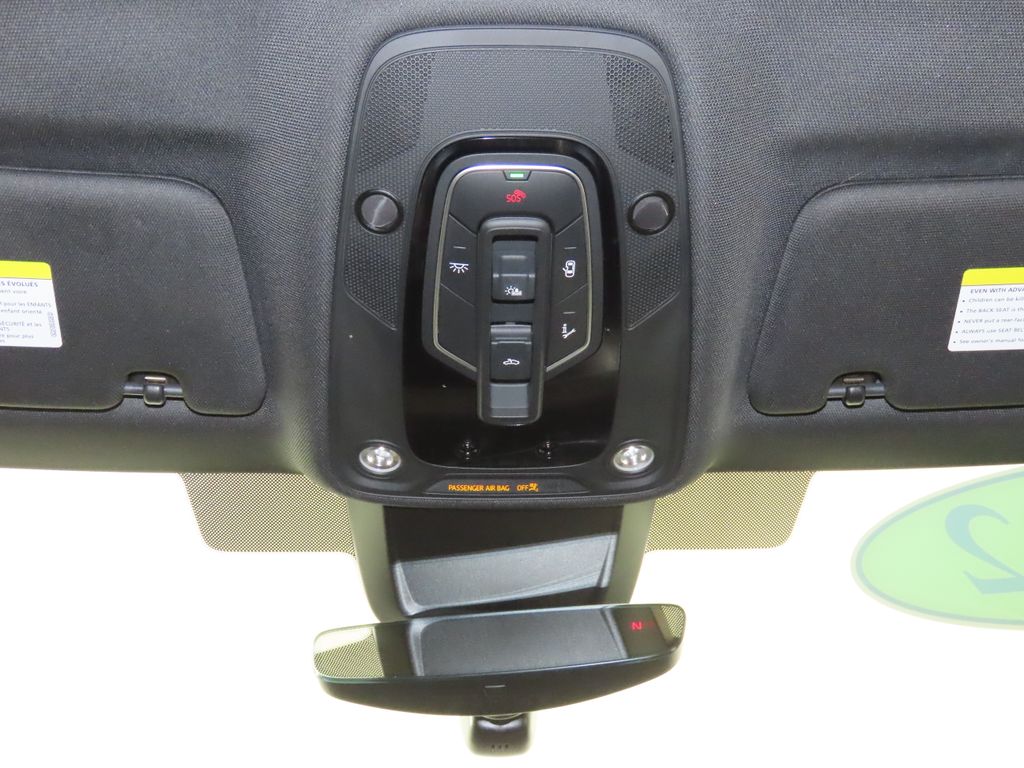 Thumbnail: 2022 Audi e-tron - 24