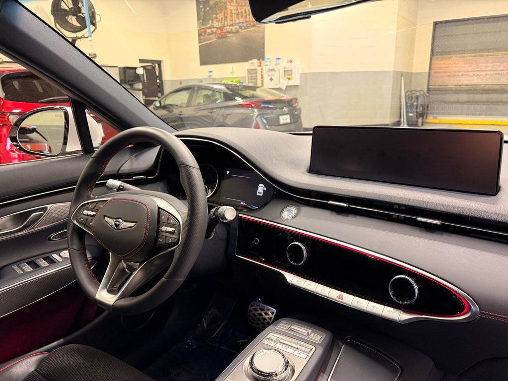 Thumbnail: 2025 Genesis GV70 - 29