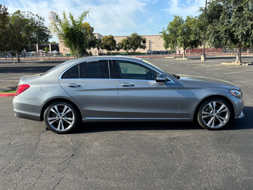 Thumbnail: 2015 Mercedes-Benz C-Class - 4