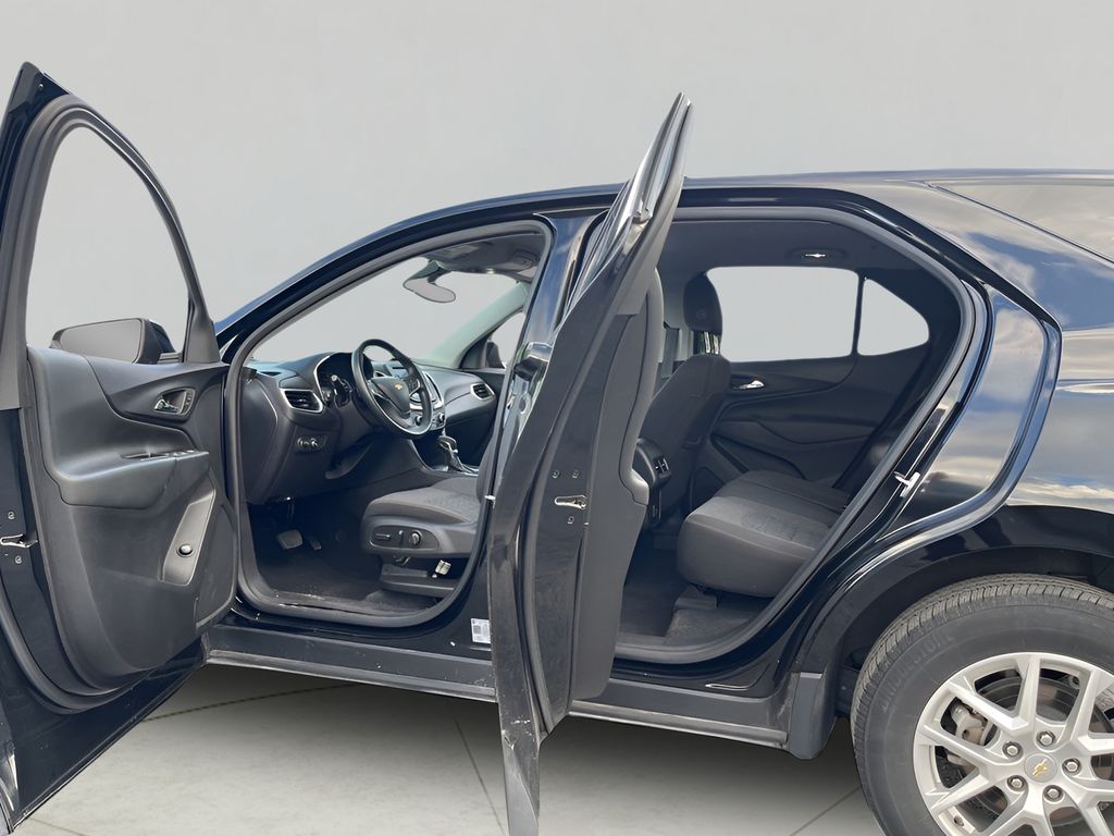 2024 Chevrolet Equinox LT photo 3