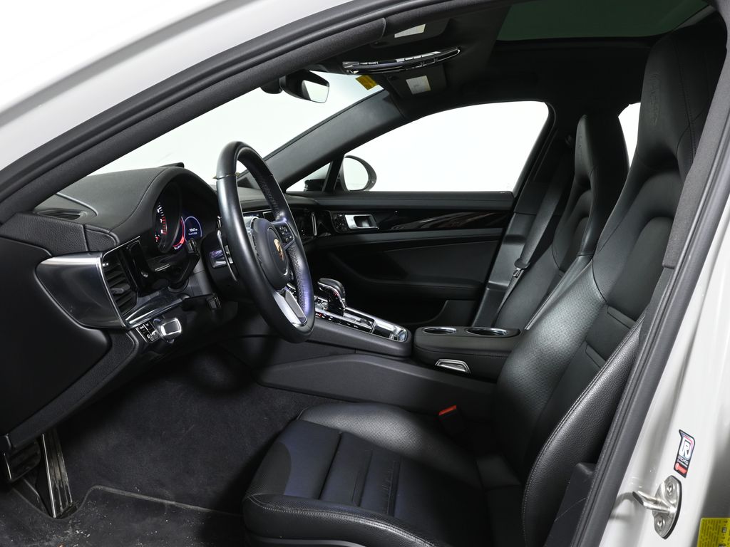 Thumbnail: 2020 Porsche Panamera - 5