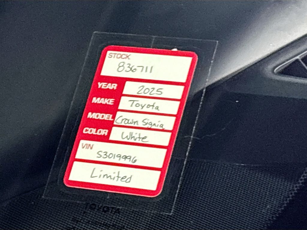 2025 Toyota Crown Signia Limited