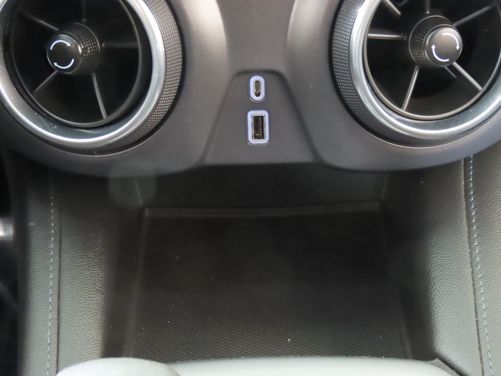 Thumbnail: 2021 Chevrolet Blazer - 25