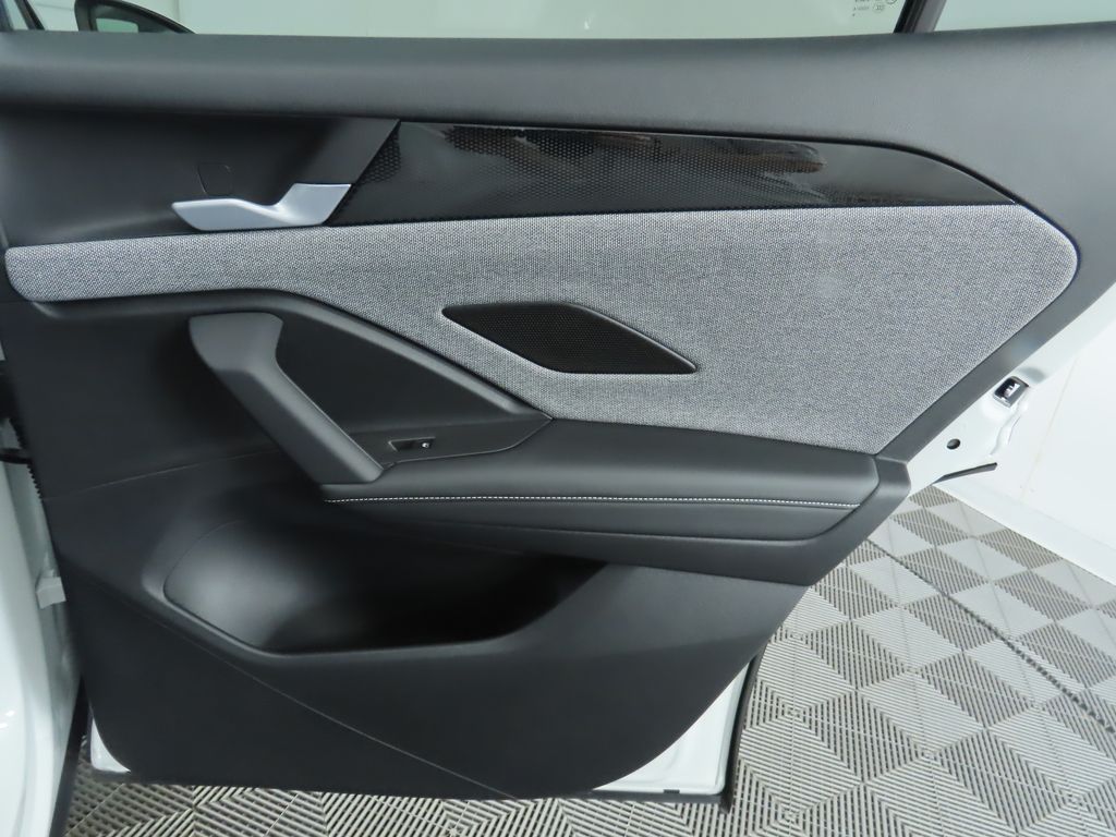 Thumbnail: 2025 Volkswagen Tiguan - 28