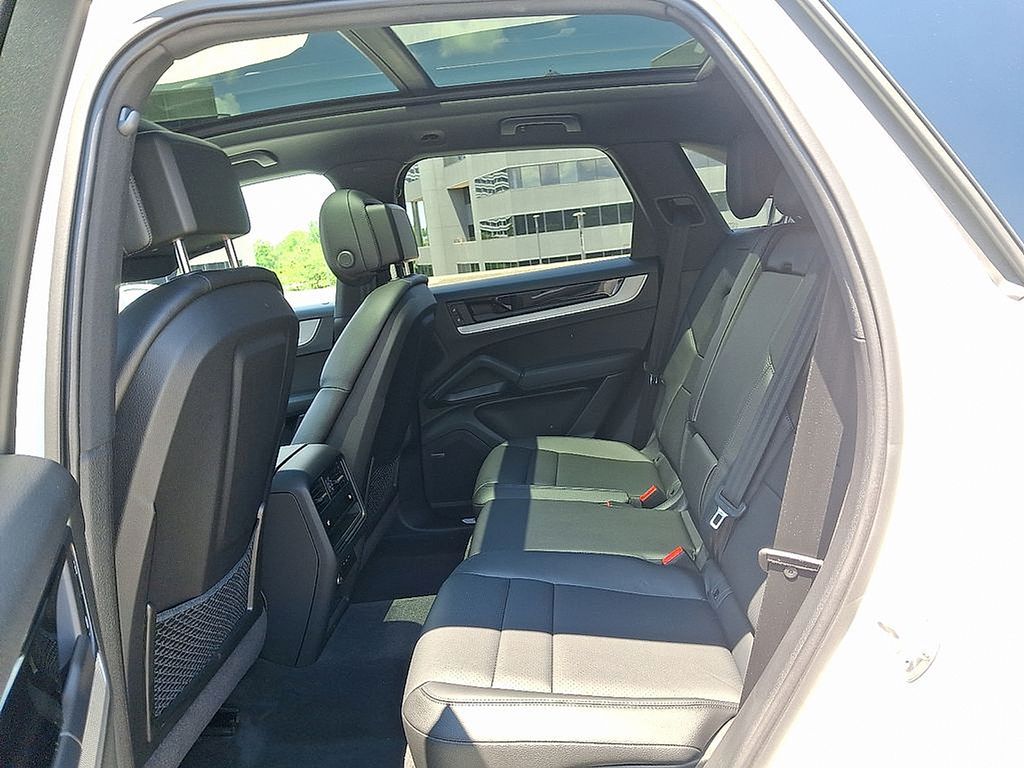 Thumbnail: 2024 Porsche Cayenne - 12