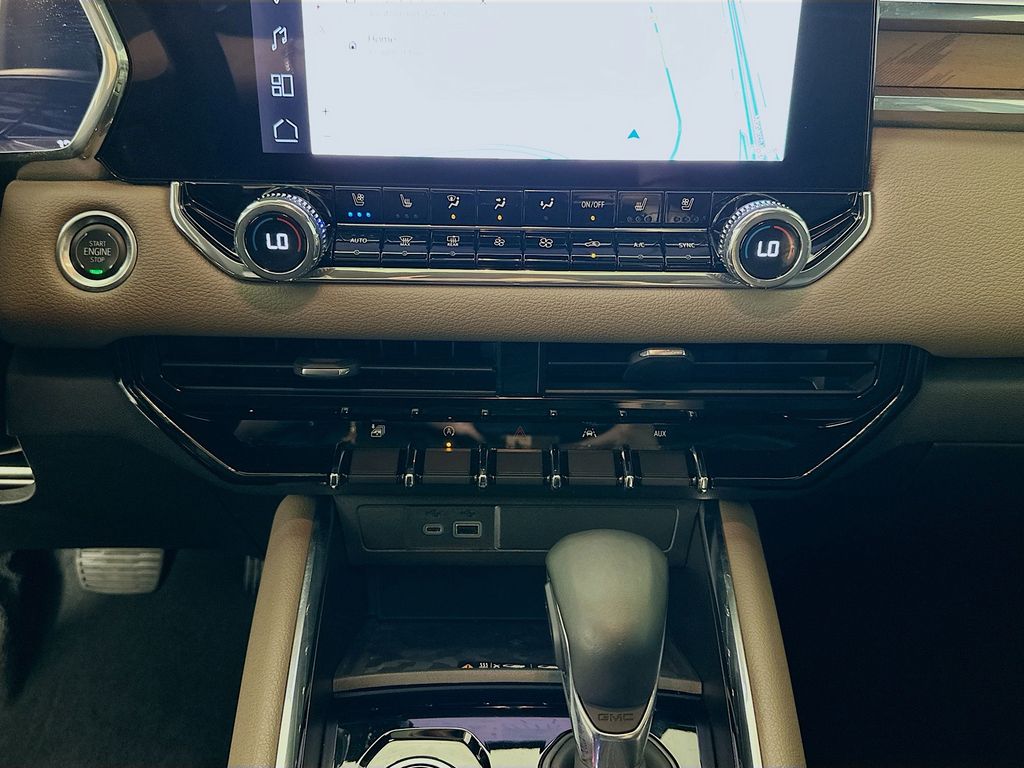 Thumbnail: 2024 GMC Canyon - 16