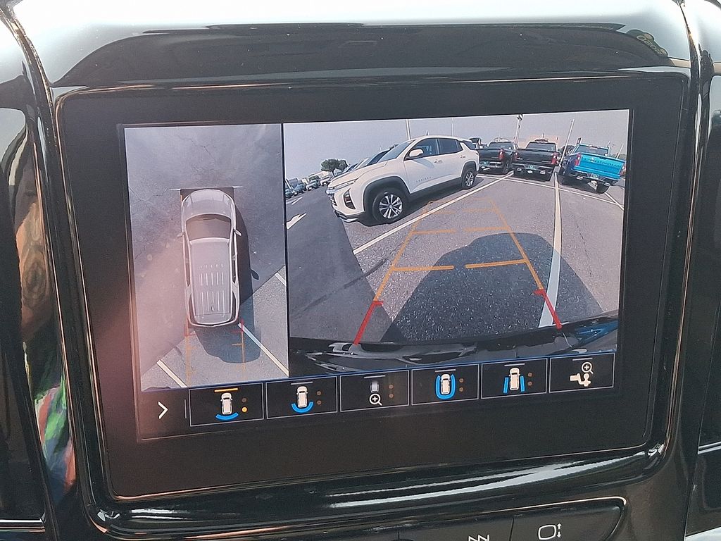 Thumbnail: 2020 Chevrolet Traverse - 20