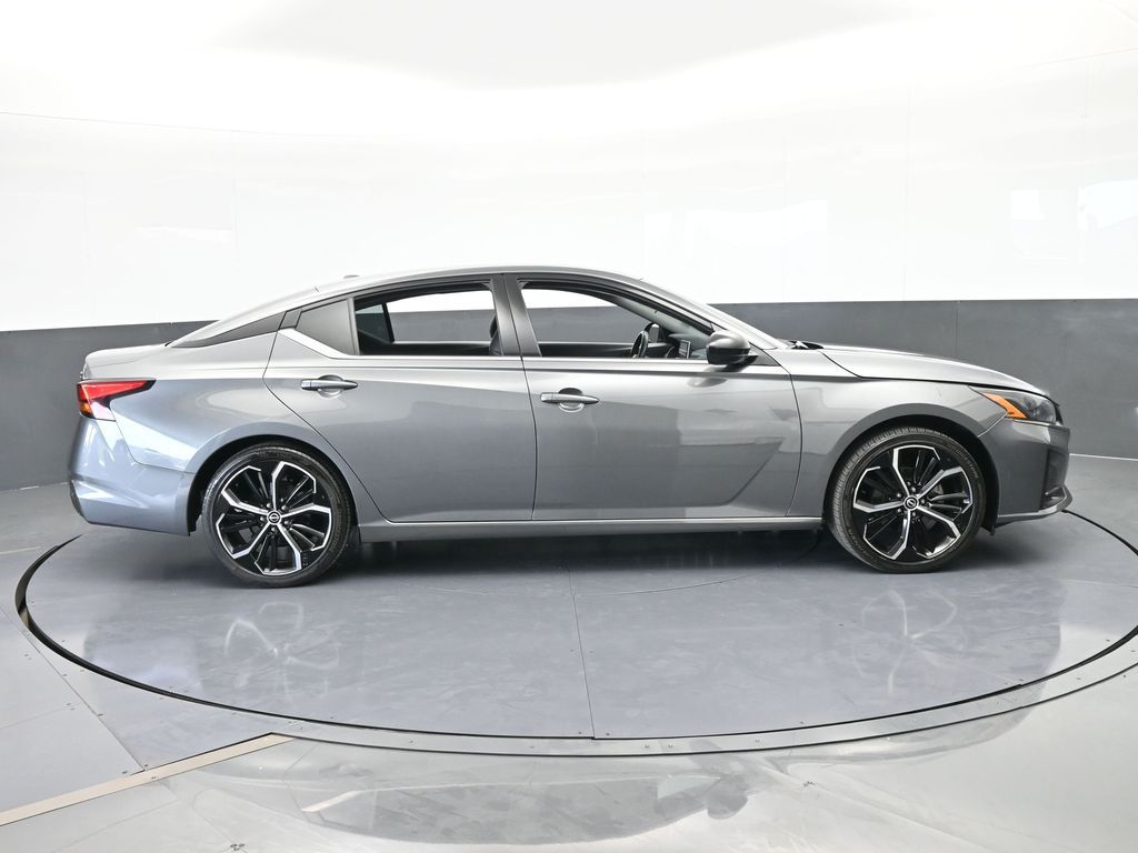 Used 2024 Gun Metallic Nissan 2.5 SR image 7