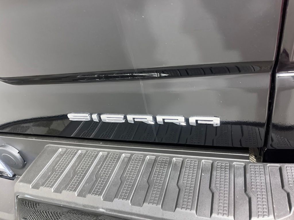 Thumbnail: 2025 GMC Sierra 1500 - 19