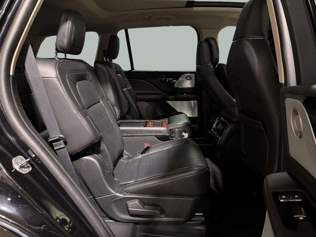 Certified Used 2022 Infinite Black Metallic Clearcoat Lincoln Grand Touring image 26