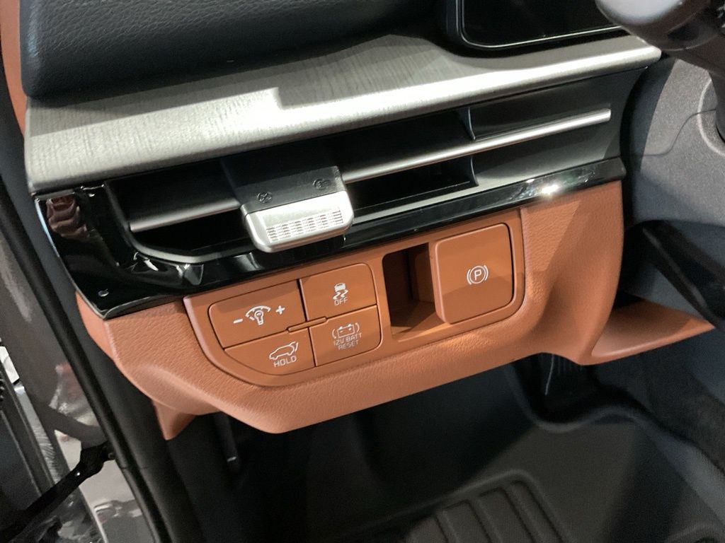 New 2026 Gray Kia X-Line image 10