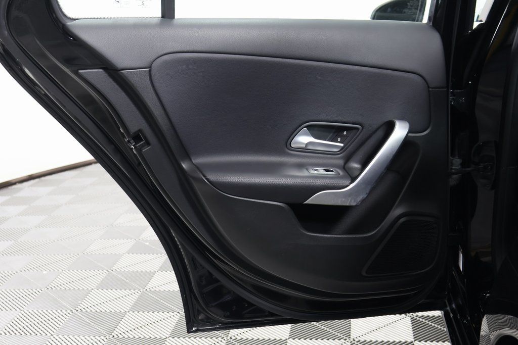 2019 Mercedes-Benz A-Class A 220 4MATIC 13