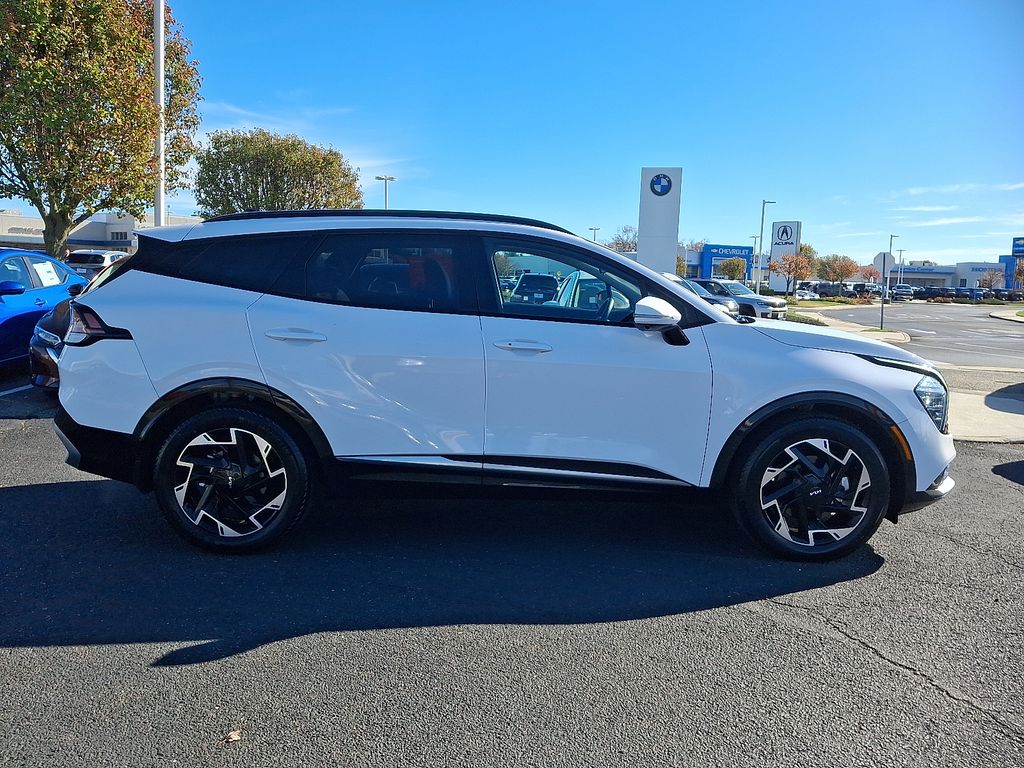 Thumbnail: 2023 Kia Sportage - 7