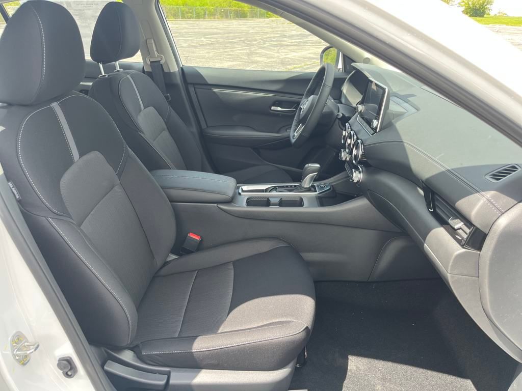 2025 Nissan Sentra SV photo