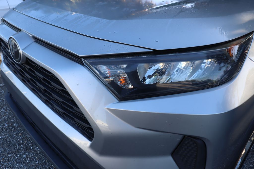 Thumbnail: 2020 Toyota RAV4 - 3