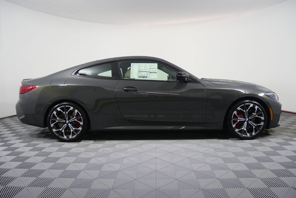 Thumbnail: 2026 BMW 4 Series - 2