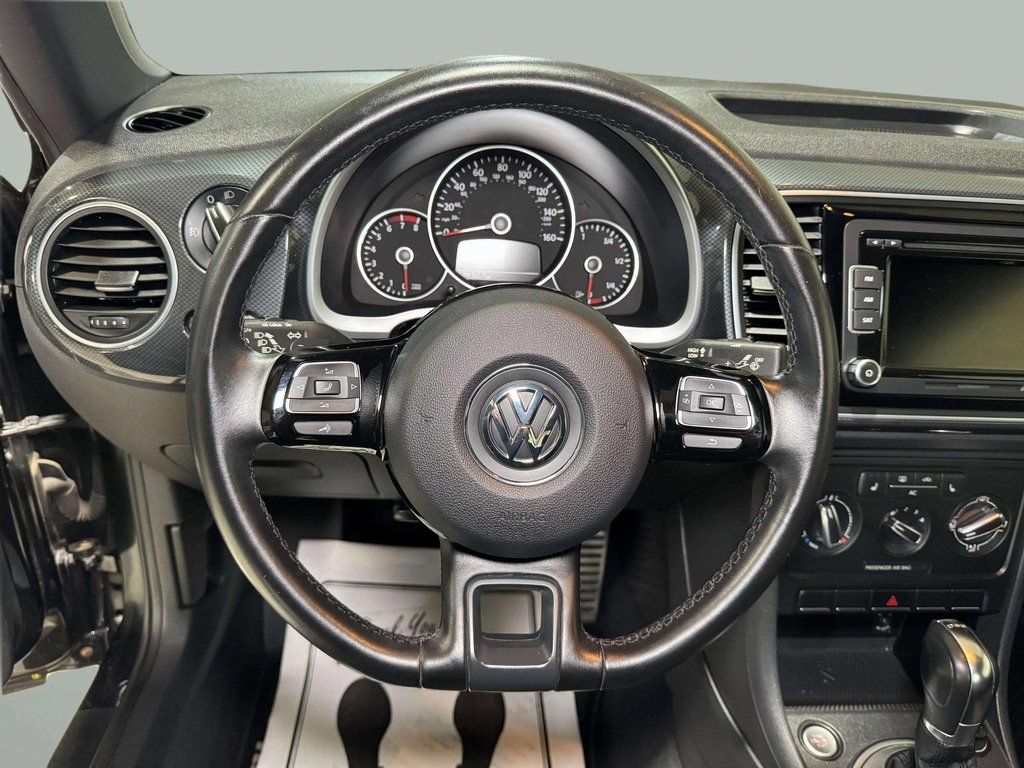 Used 2012 Black Uni Volkswagen 2.0 TSi image 20