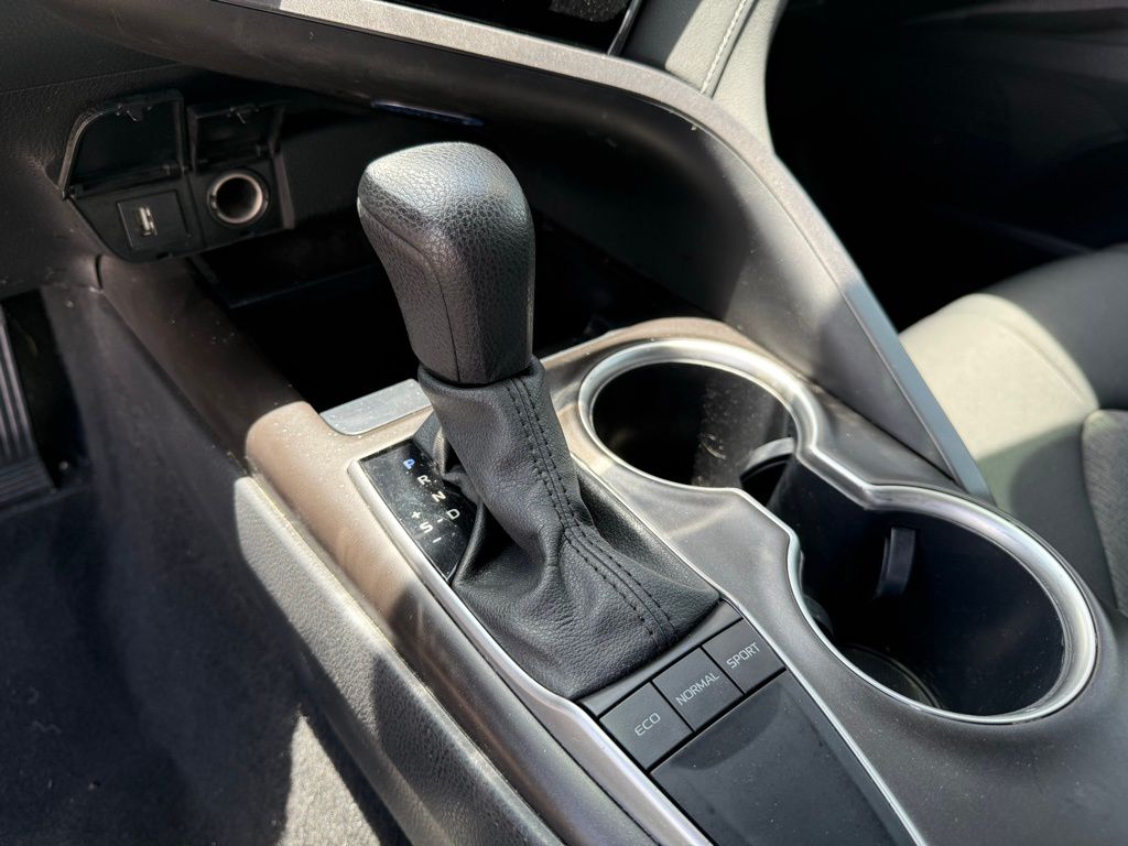 Thumbnail: 2022 Toyota Camry - 20